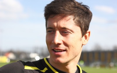 熊猫体育热评-约翰斯通斯头球绝平曼市德比